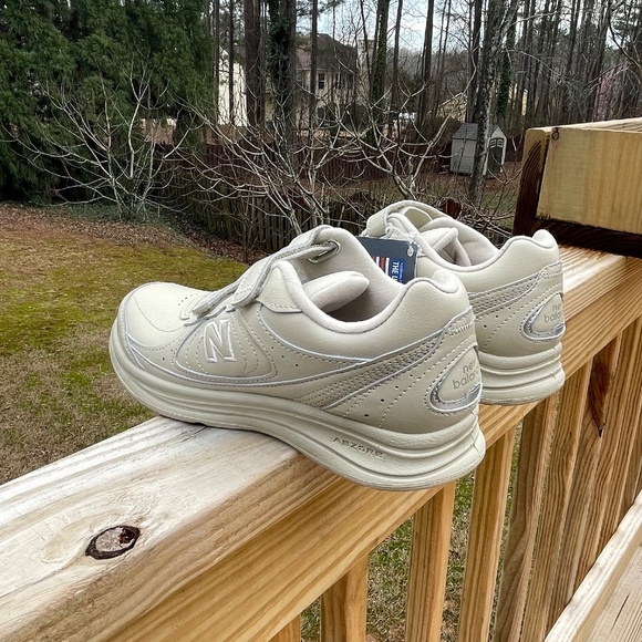 NWT- NEW BALANCE 577 WOMENS WALKING SHOES Size 7.5 - Picture 9 of 16